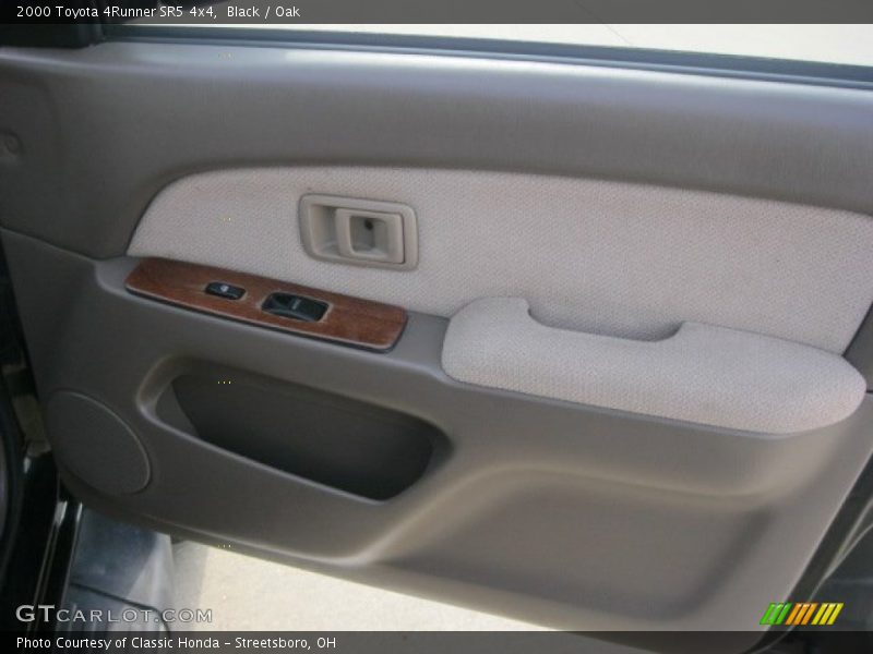 Black / Oak 2000 Toyota 4Runner SR5 4x4