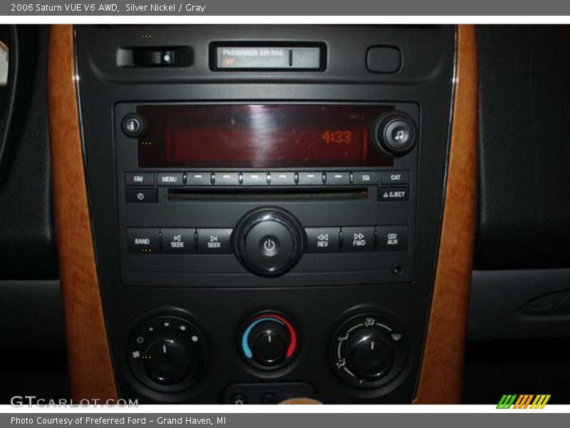 Silver Nickel / Gray 2006 Saturn VUE V6 AWD