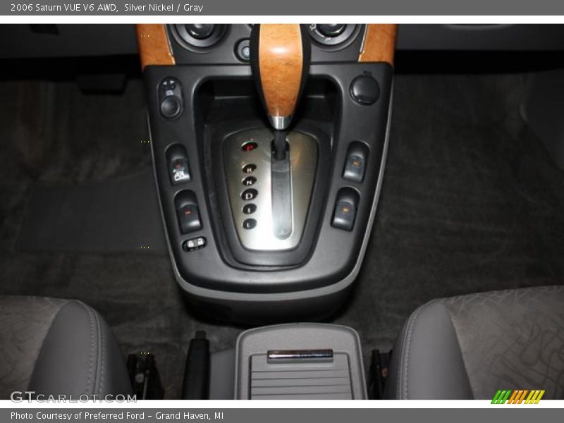 Silver Nickel / Gray 2006 Saturn VUE V6 AWD