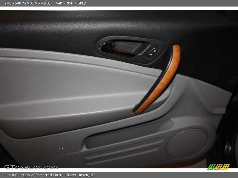 Silver Nickel / Gray 2006 Saturn VUE V6 AWD