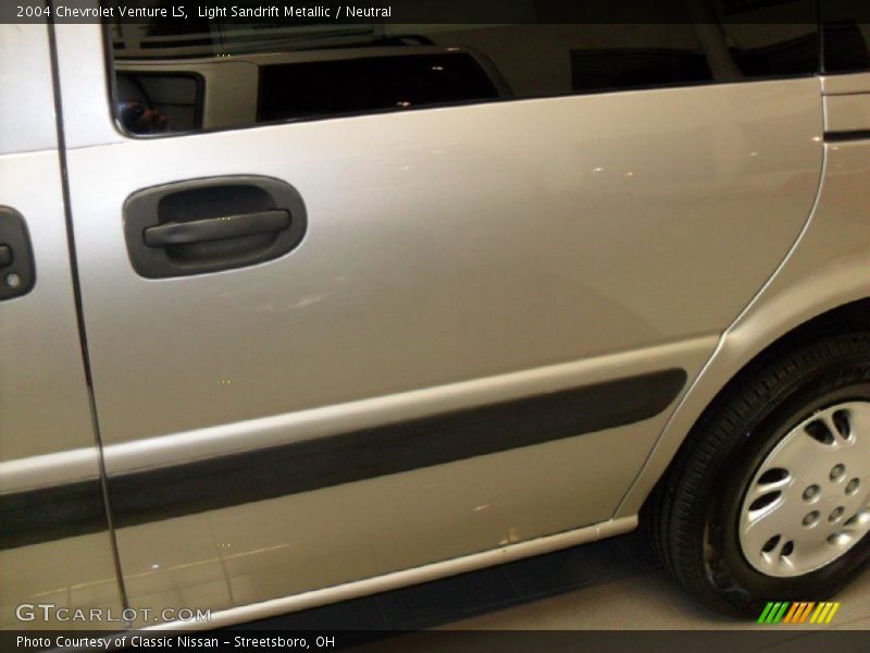 Light Sandrift Metallic / Neutral 2004 Chevrolet Venture LS