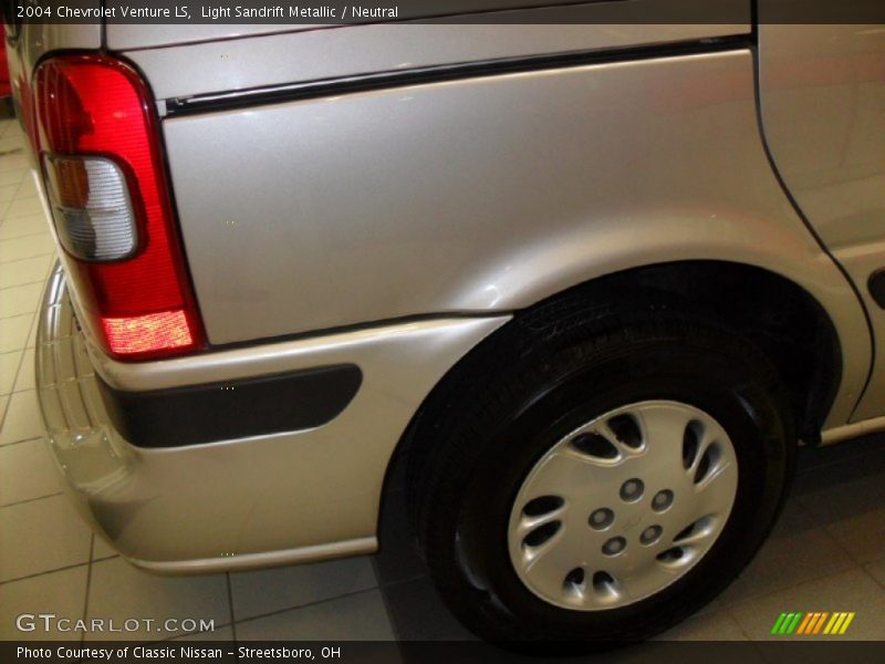 Light Sandrift Metallic / Neutral 2004 Chevrolet Venture LS
