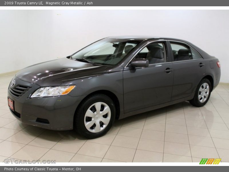 Magnetic Gray Metallic / Ash 2009 Toyota Camry LE