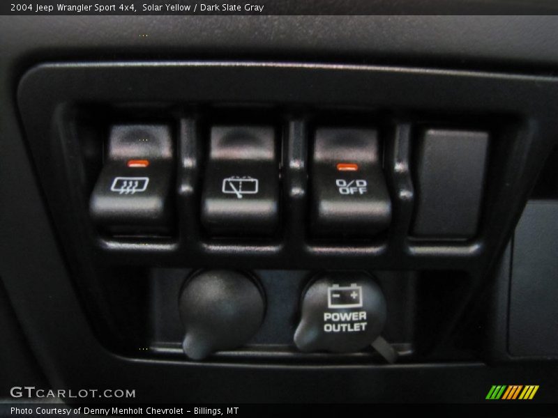 Controls of 2004 Wrangler Sport 4x4