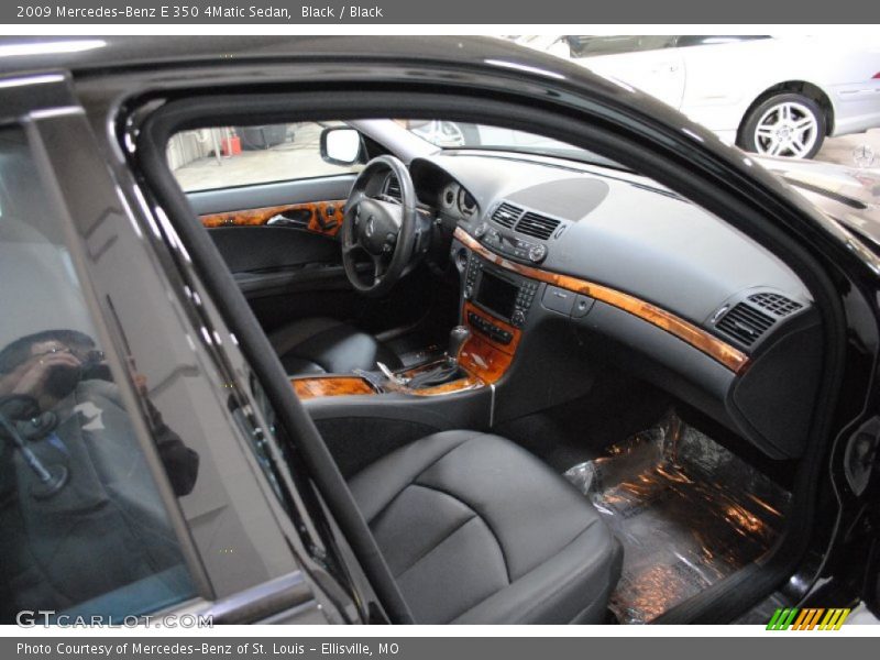 Black / Black 2009 Mercedes-Benz E 350 4Matic Sedan