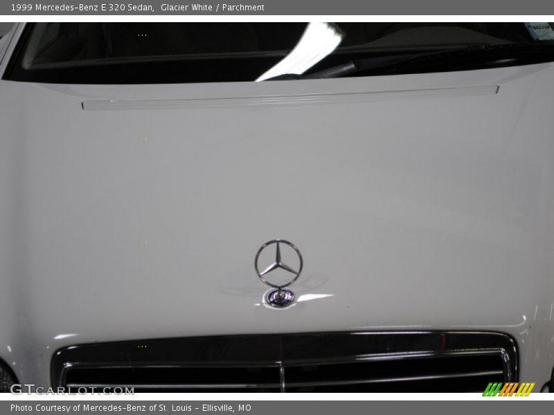 Glacier White / Parchment 1999 Mercedes-Benz E 320 Sedan