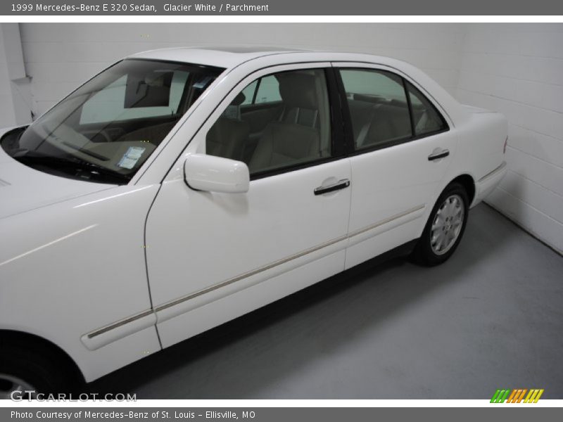 Glacier White / Parchment 1999 Mercedes-Benz E 320 Sedan