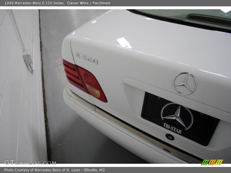 Glacier White / Parchment 1999 Mercedes-Benz E 320 Sedan