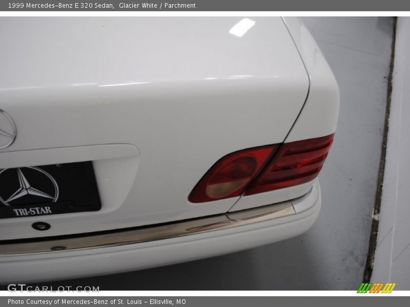 Glacier White / Parchment 1999 Mercedes-Benz E 320 Sedan