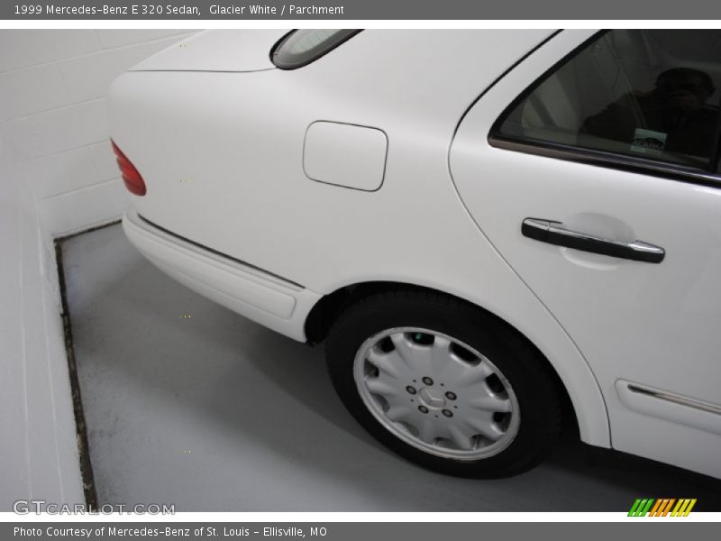 Glacier White / Parchment 1999 Mercedes-Benz E 320 Sedan