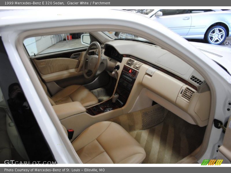 Glacier White / Parchment 1999 Mercedes-Benz E 320 Sedan