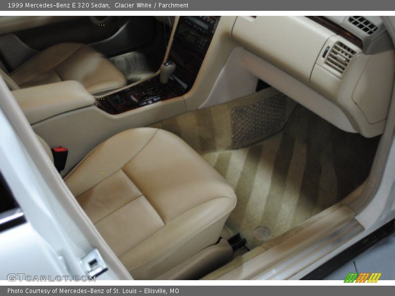 Glacier White / Parchment 1999 Mercedes-Benz E 320 Sedan