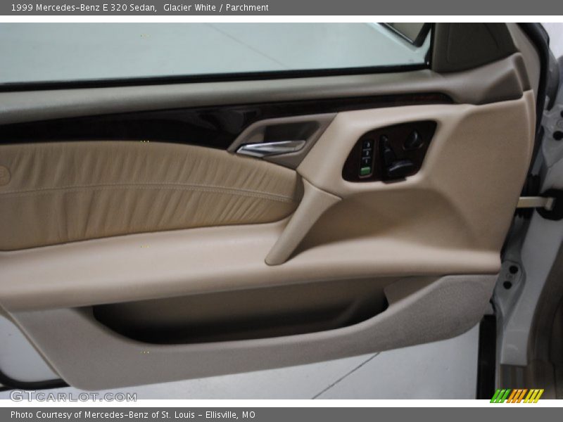 Glacier White / Parchment 1999 Mercedes-Benz E 320 Sedan
