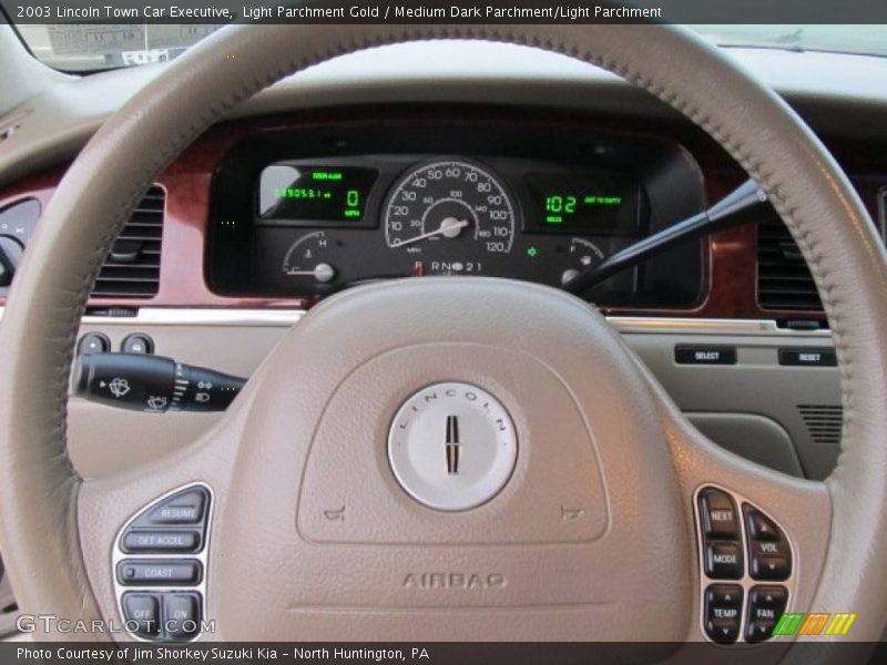  2003 Town Car Executive Steering Wheel