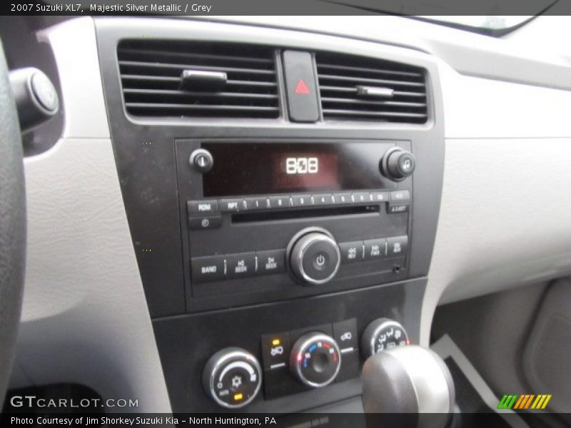 Majestic Silver Metallic / Grey 2007 Suzuki XL7