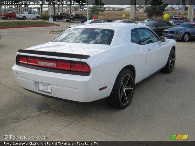 Stone White / Dark Slate Gray 2010 Dodge Challenger SE
