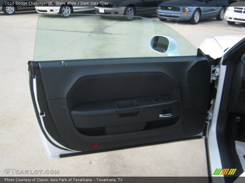 Stone White / Dark Slate Gray 2010 Dodge Challenger SE
