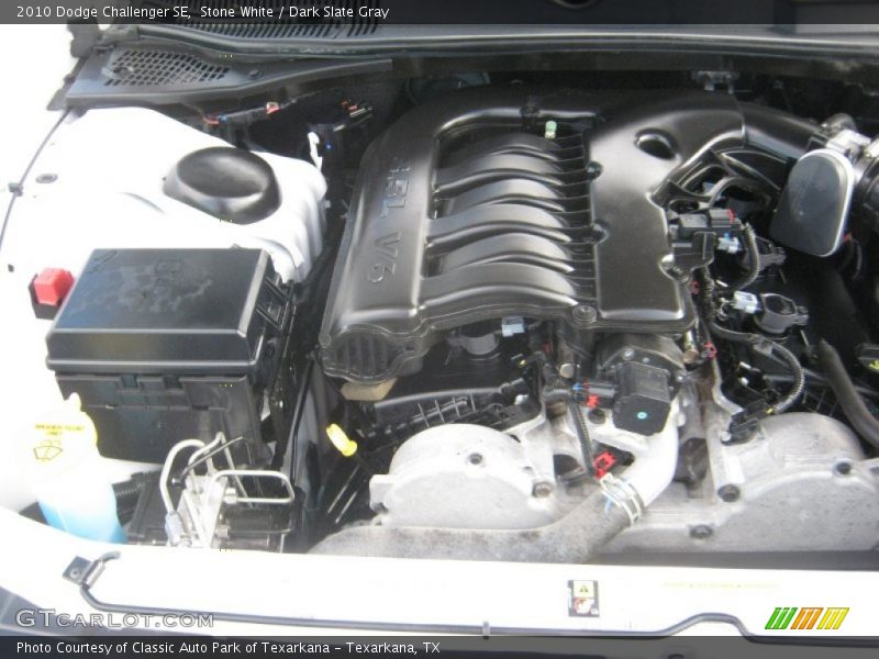 Stone White / Dark Slate Gray 2010 Dodge Challenger SE