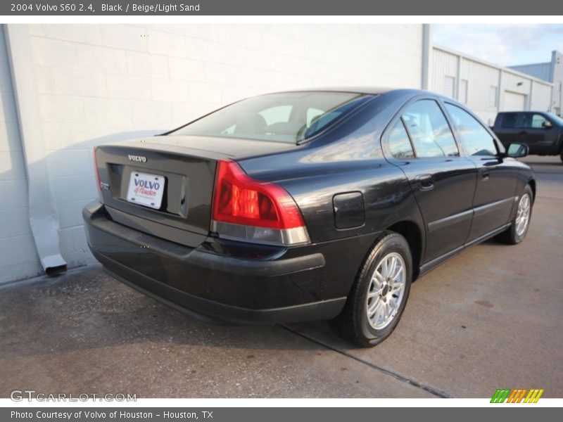 Black / Beige/Light Sand 2004 Volvo S60 2.4