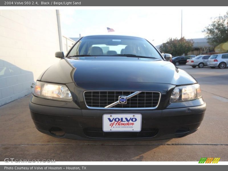 Black / Beige/Light Sand 2004 Volvo S60 2.4