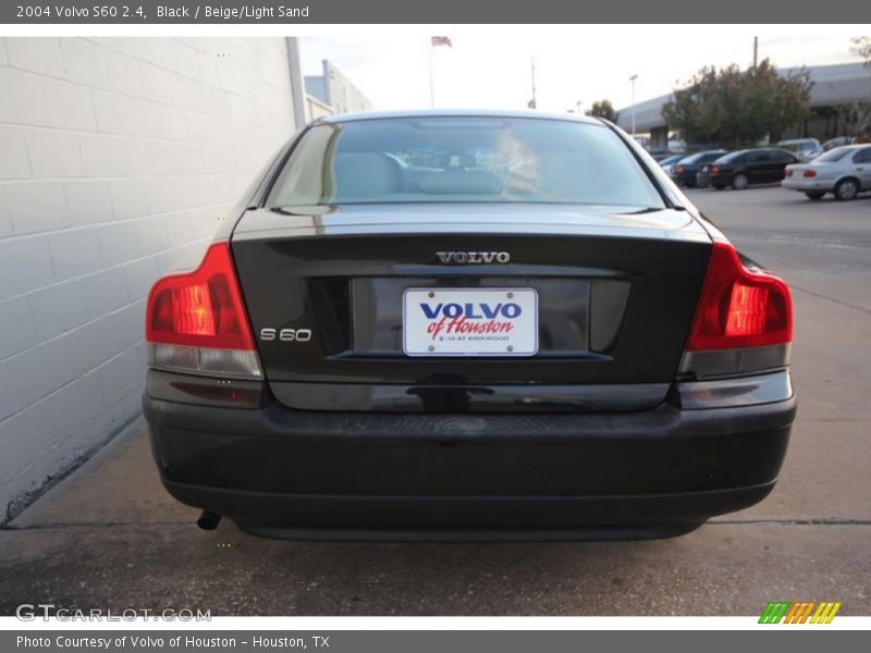 Black / Beige/Light Sand 2004 Volvo S60 2.4