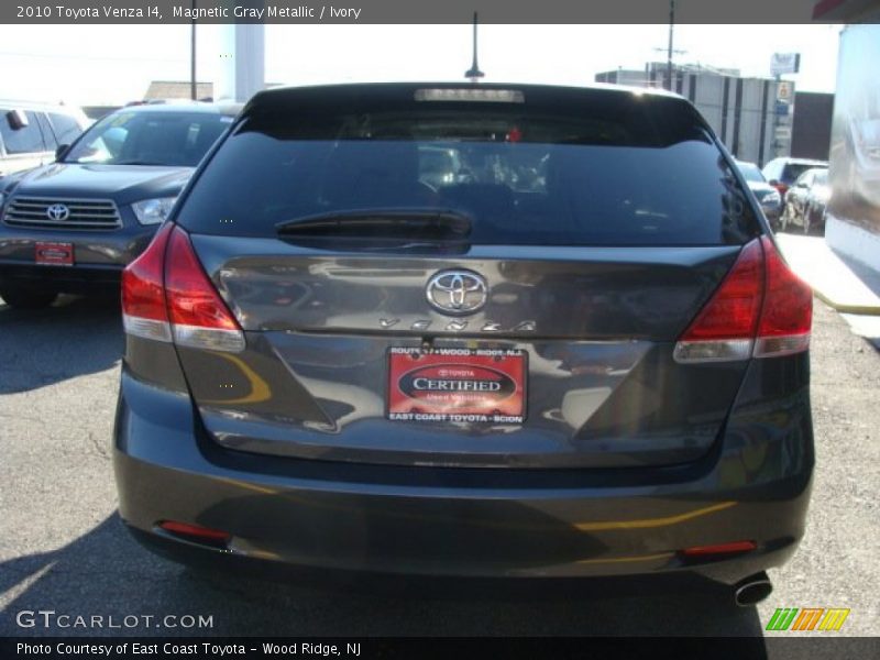 Magnetic Gray Metallic / Ivory 2010 Toyota Venza I4