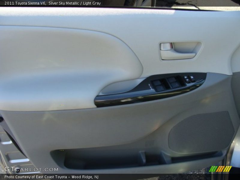Silver Sky Metallic / Light Gray 2011 Toyota Sienna V6