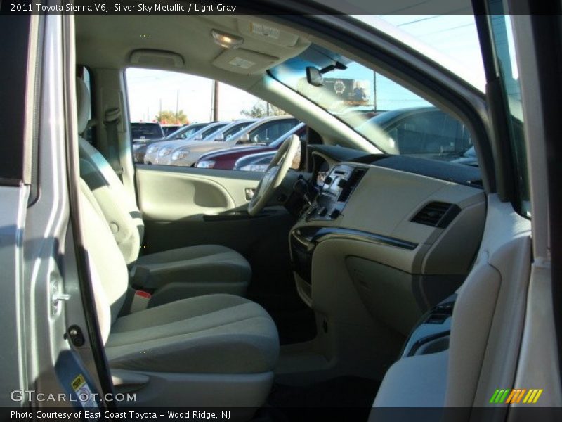 Silver Sky Metallic / Light Gray 2011 Toyota Sienna V6