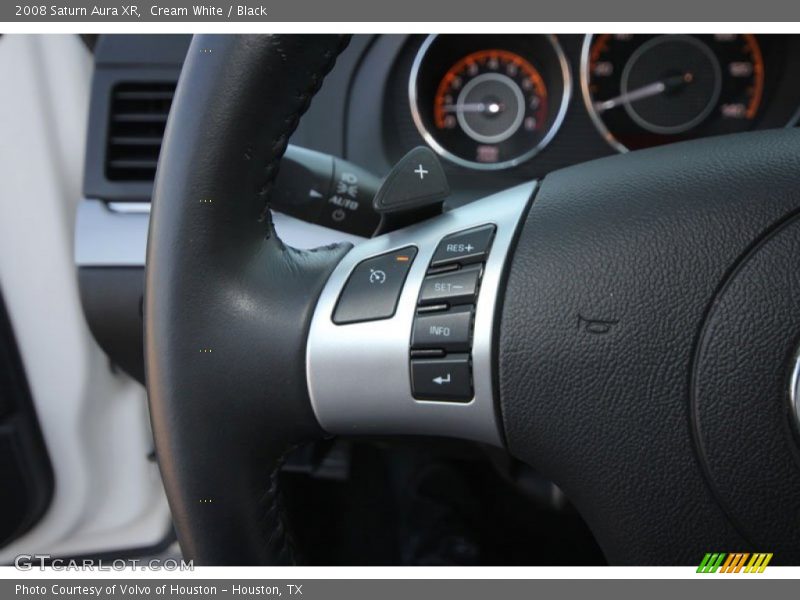 Cream White / Black 2008 Saturn Aura XR