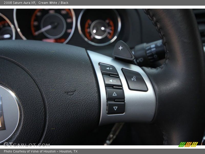 Cream White / Black 2008 Saturn Aura XR