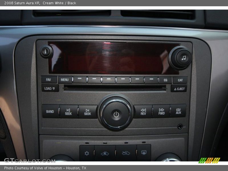 Cream White / Black 2008 Saturn Aura XR