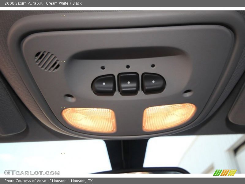 Cream White / Black 2008 Saturn Aura XR