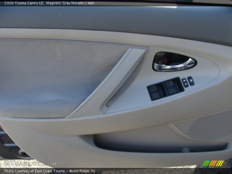 Magnetic Gray Metallic / Ash 2009 Toyota Camry LE