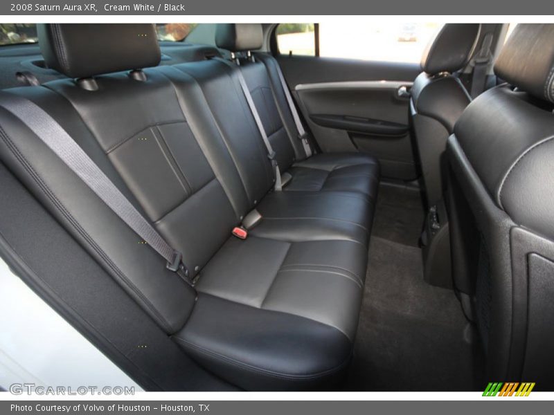Cream White / Black 2008 Saturn Aura XR