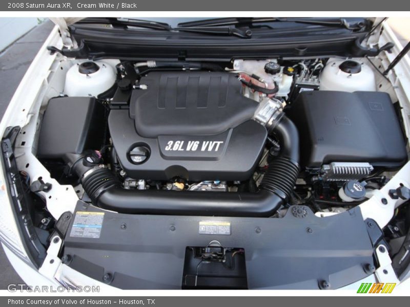 Cream White / Black 2008 Saturn Aura XR