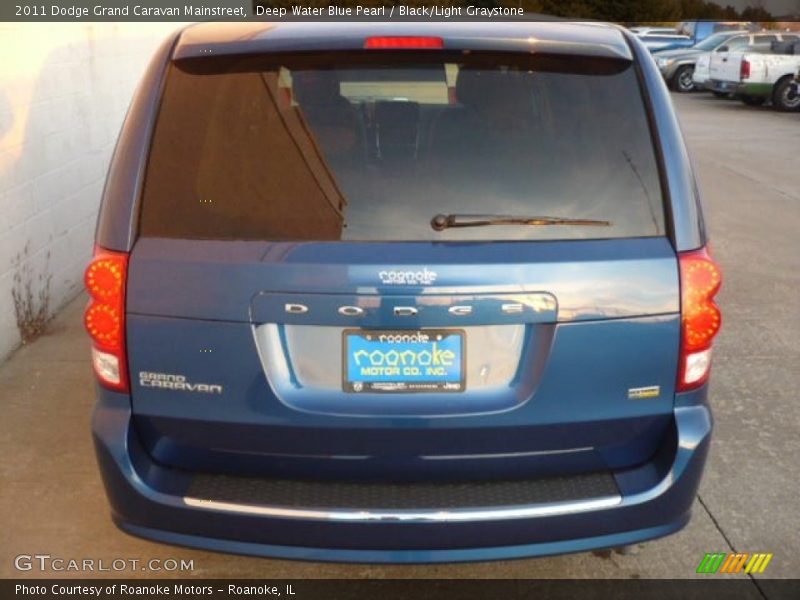 Deep Water Blue Pearl / Black/Light Graystone 2011 Dodge Grand Caravan Mainstreet