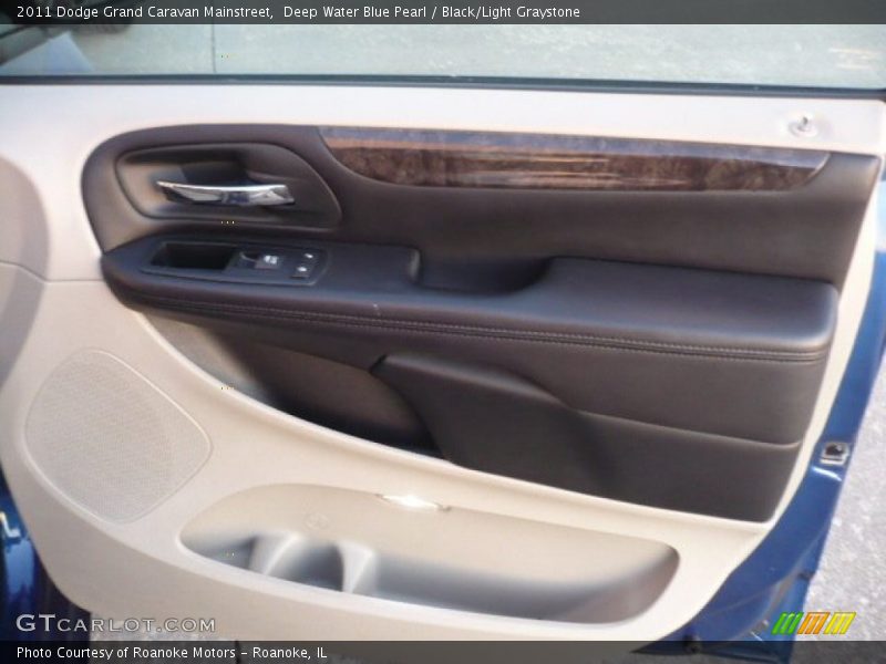 Deep Water Blue Pearl / Black/Light Graystone 2011 Dodge Grand Caravan Mainstreet