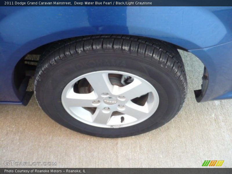 Deep Water Blue Pearl / Black/Light Graystone 2011 Dodge Grand Caravan Mainstreet