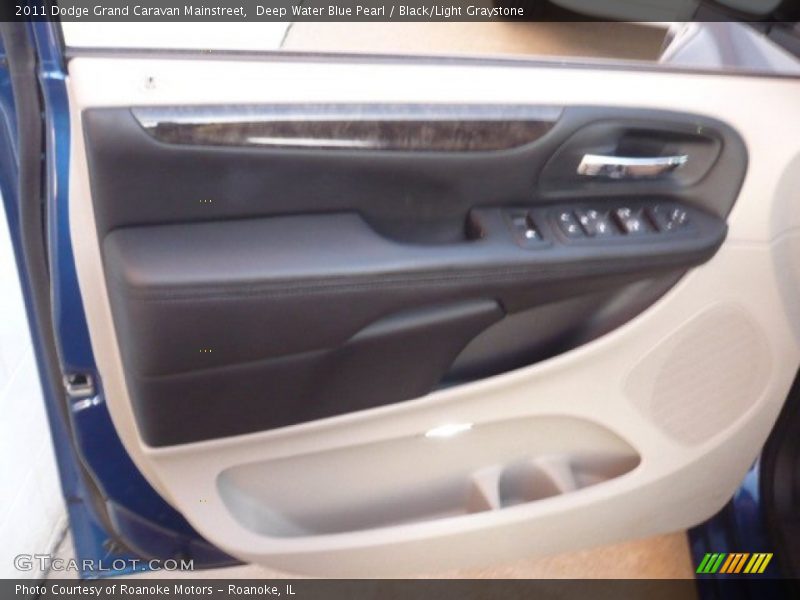 Deep Water Blue Pearl / Black/Light Graystone 2011 Dodge Grand Caravan Mainstreet