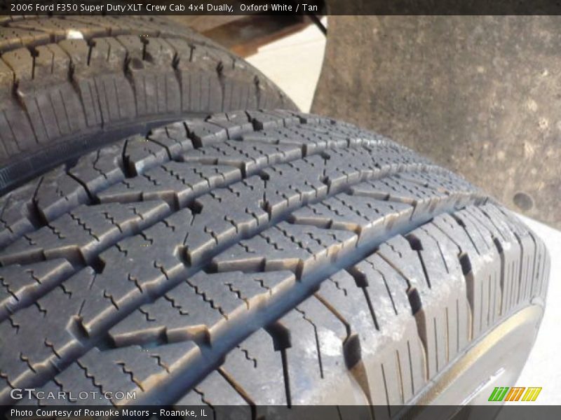 Oxford White / Tan 2006 Ford F350 Super Duty XLT Crew Cab 4x4 Dually