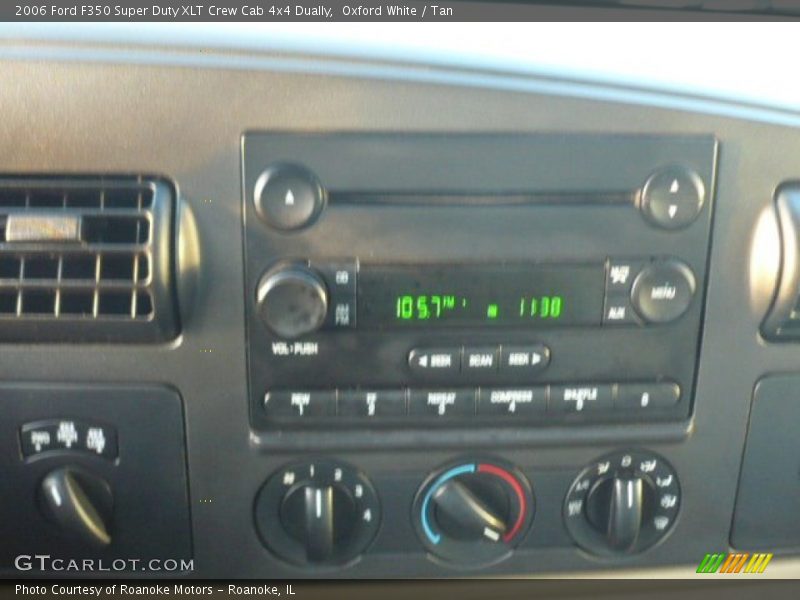 Oxford White / Tan 2006 Ford F350 Super Duty XLT Crew Cab 4x4 Dually