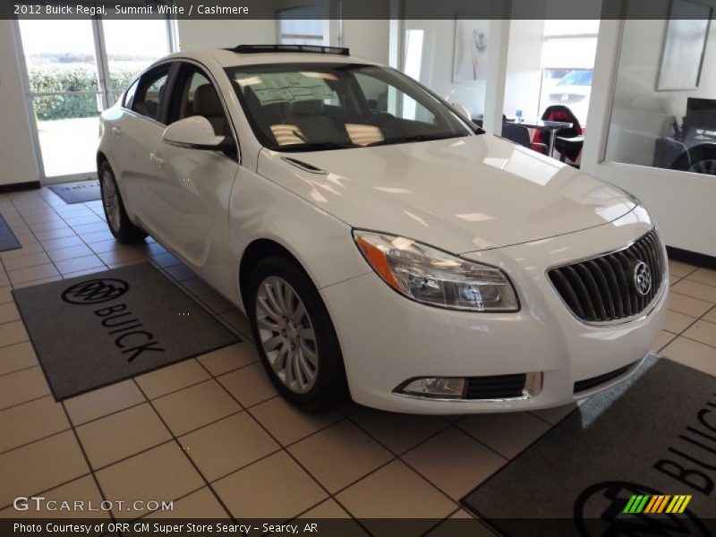 Summit White / Cashmere 2012 Buick Regal