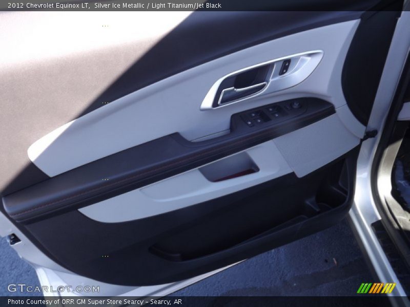 Silver Ice Metallic / Light Titanium/Jet Black 2012 Chevrolet Equinox LT