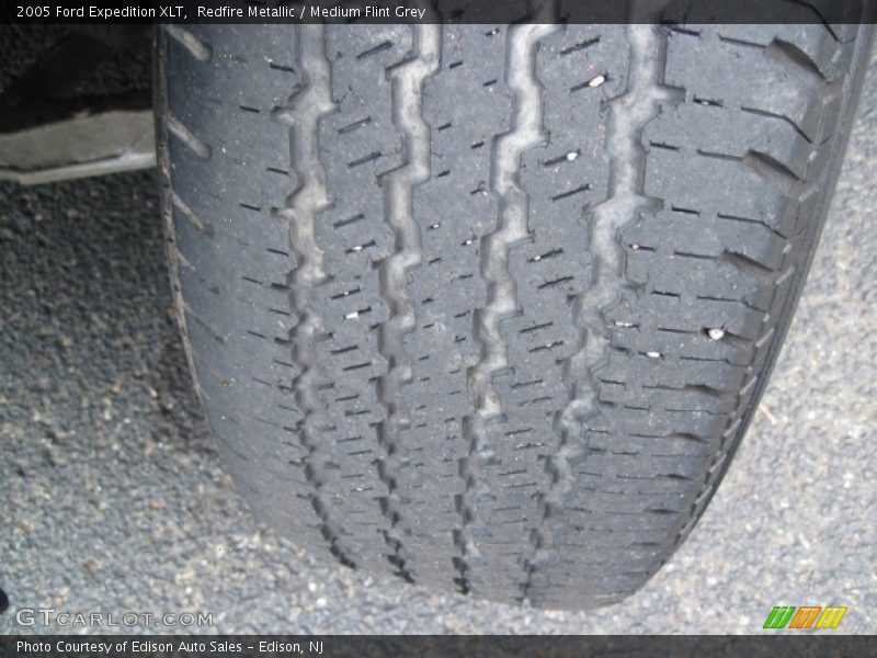 Redfire Metallic / Medium Flint Grey 2005 Ford Expedition XLT
