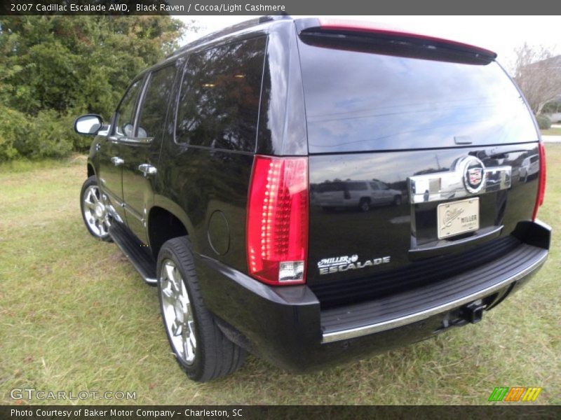 Black Raven / Cocoa/Light Cashmere 2007 Cadillac Escalade AWD