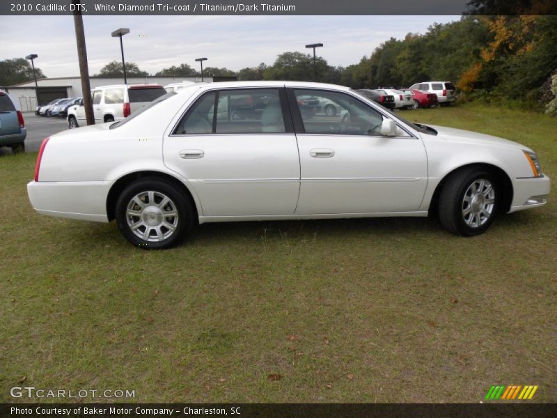 White Diamond Tri-coat / Titanium/Dark Titanium 2010 Cadillac DTS