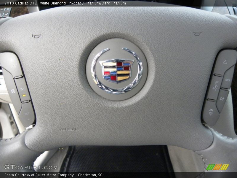 White Diamond Tri-coat / Titanium/Dark Titanium 2010 Cadillac DTS
