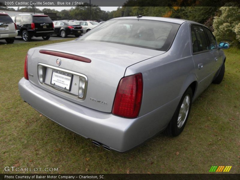 Blue Ice / Shale 2005 Cadillac DeVille Sedan