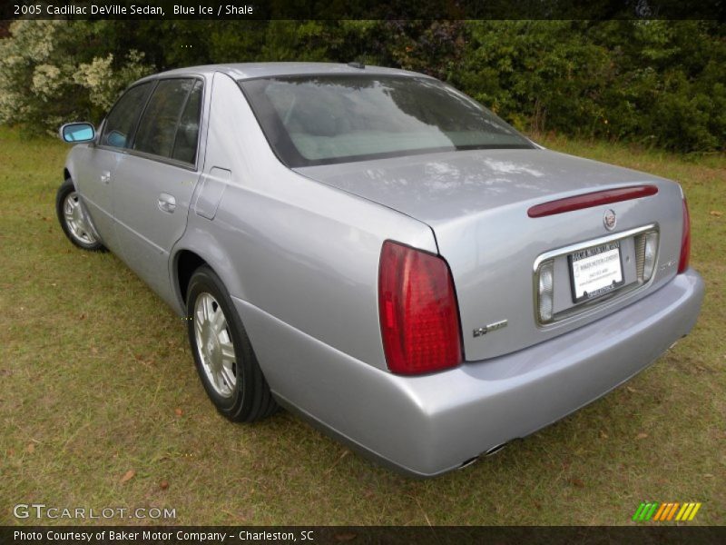 Blue Ice / Shale 2005 Cadillac DeVille Sedan