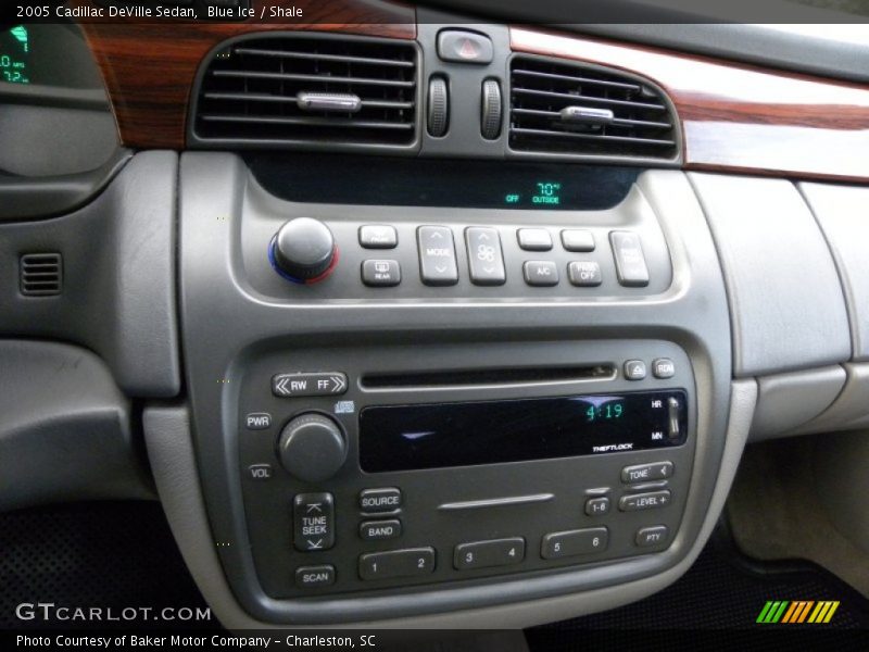 Blue Ice / Shale 2005 Cadillac DeVille Sedan